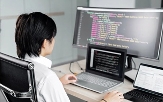 防城港 api php源码,下载的php源码怎么运行呢？